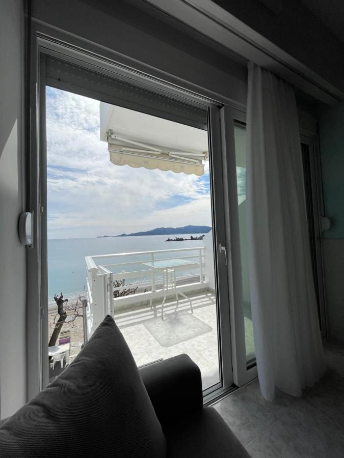 Skizenas Waterfront Apartments Haraki Exterior photo